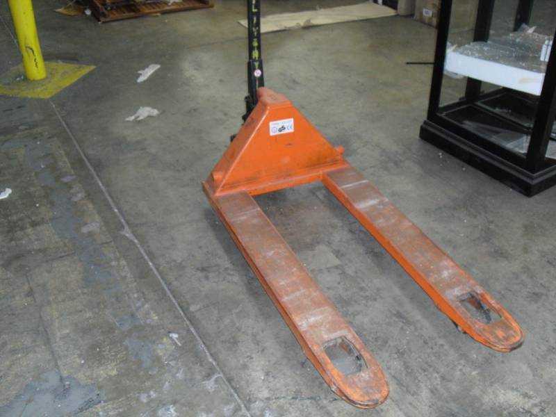 lot 4341 image: Pallet Jack for Parts or Repair