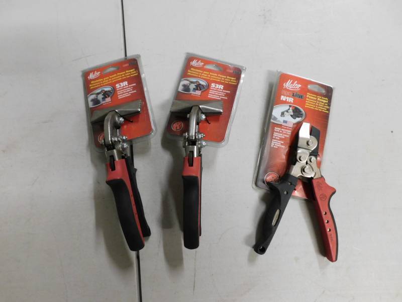 lot 5797 image: Lot of Malco 2 Offset Hand Seamers and 1 Malco Notchers
