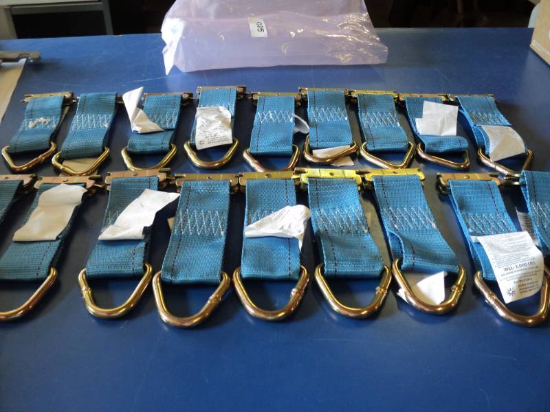 lot 8696 image: (18) ct. lot Global Parts safety buckle, PN RT06-E