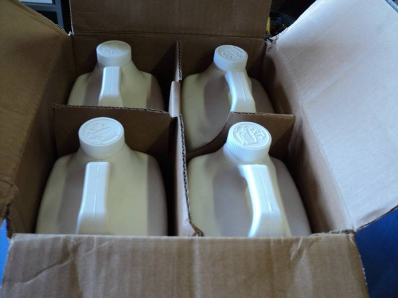 lot 8720 image: (1) case of (4) gallon bottles Big Bully Bilge Cleaner MK23128