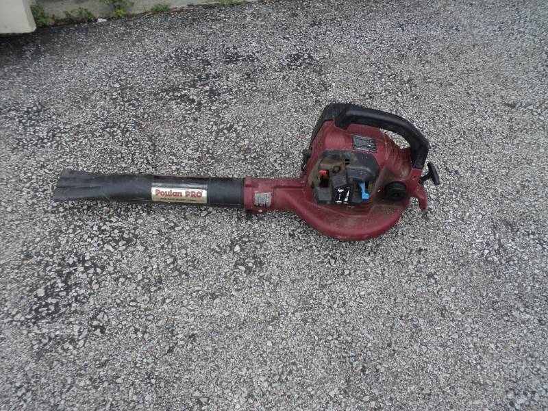 lot 8815 image: Poulan Pro 200 MPH Blower Vac, used, powers on