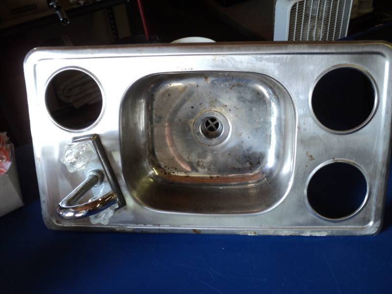 lot 8825 image: Steel Handwashing sink, 12 x 10 x 5 (sink), 25 x 14 overall