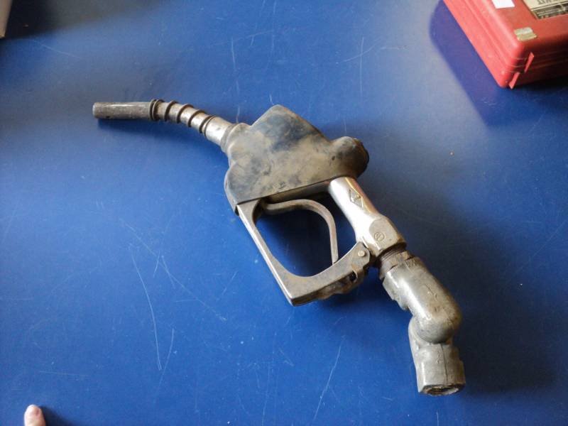 lot 8837 image: Tolkhiem No. 746 Fuel Pump Nozzle Handle, used