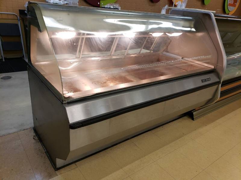 lot 8500 image: Alto Shaam hot food case