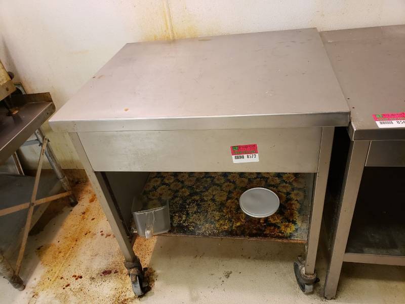 lot 8572 image: Stainless work table