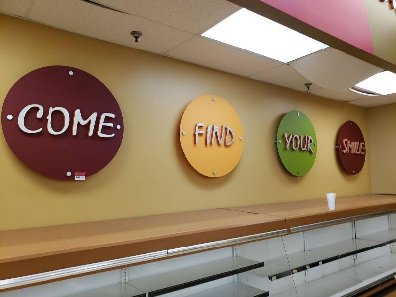 lot 8583 image: Come Find Your Smile wall signs