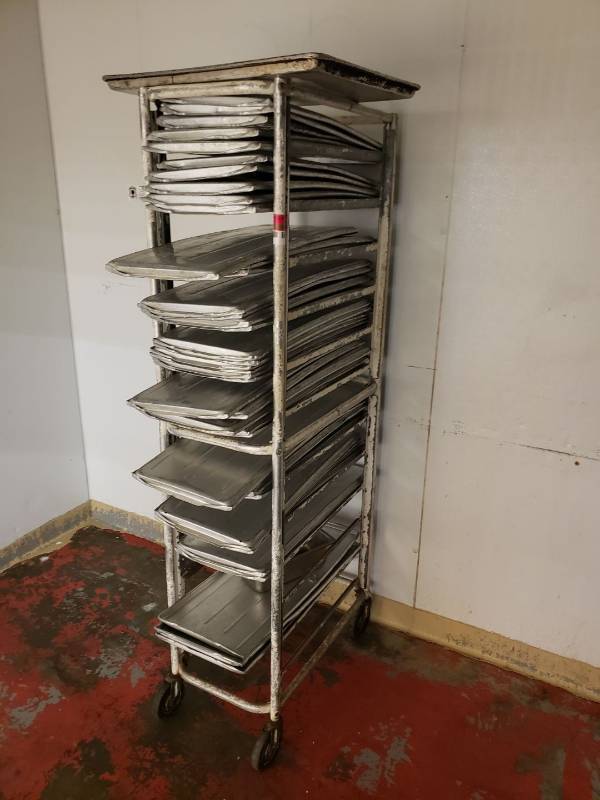 lot 8605 image: Rack with meat trays