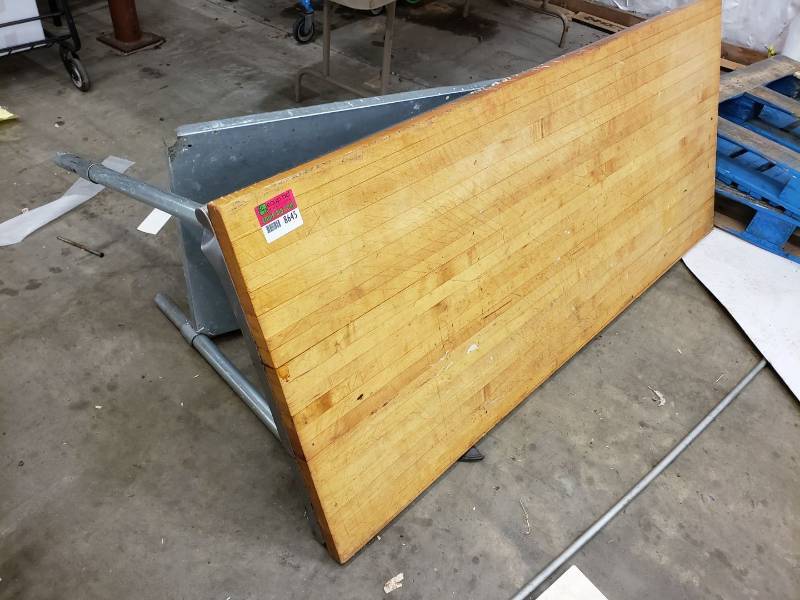 lot 8646 image: Bakery table