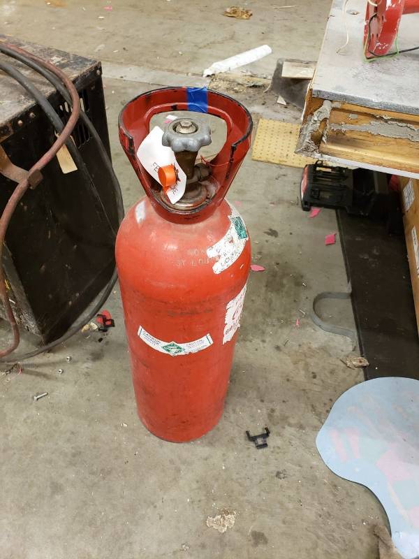 lot 8660 image: CO2 tank
