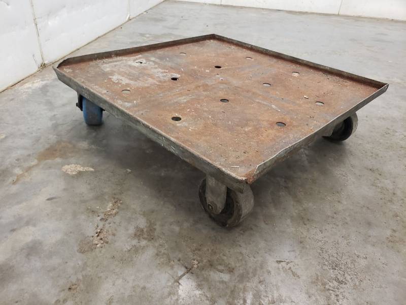 lot 8680 image: Heavy duty cart