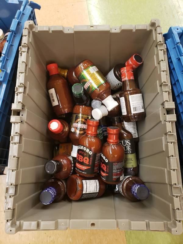 lot 8715 image: Lot of Bbq sauce
