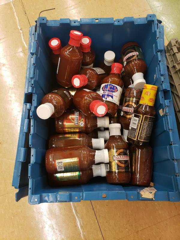 lot 8716 image: Lot of Bbq sauce