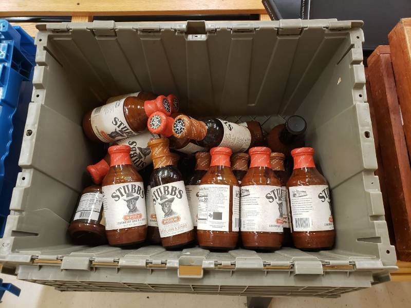 lot 8718 image: Lot of Bbq sauce