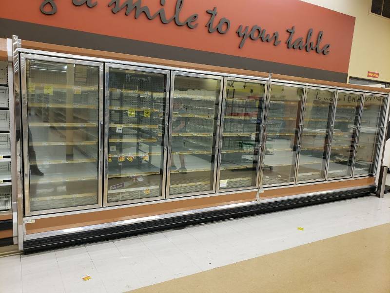 lot 8726 image: 8 door Reach in freezer