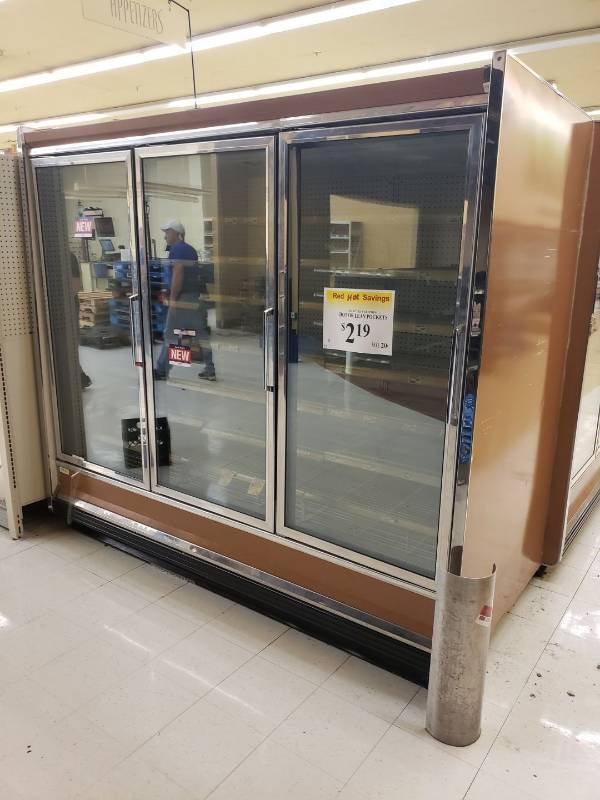 lot 8732 image: Hussman 3 door endcap reach in freezer