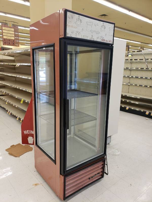 lot 8734 image: True G4SM-23 piedrink glass 1 door reach in