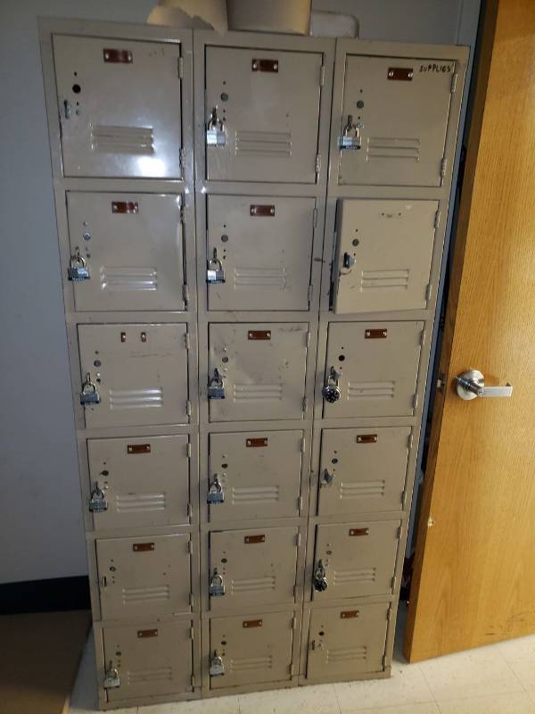 lot 8745 image: employee lockers