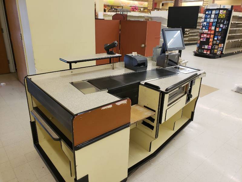lot 8763 image: Complete checkout system and counter