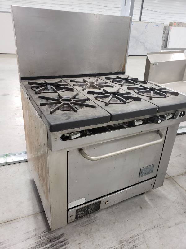 lot 8804 image: Southbend gas 6 burner range