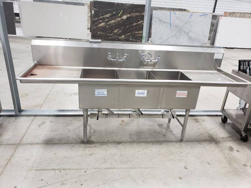 lot 8806 image: 3 bay sink with quick release drains