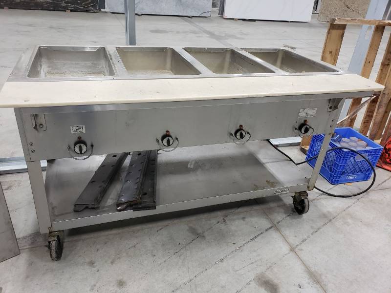 lot 8817 image: Duke Aerohot 4 bay steam table