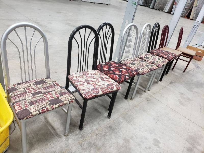 lot 8825 image: (8) chairs