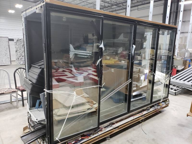lot 8854 image: 4 glass door reach in