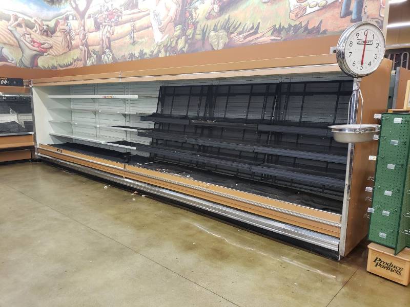 lot 2197 image: Hussman 24 foot open merchandiser case