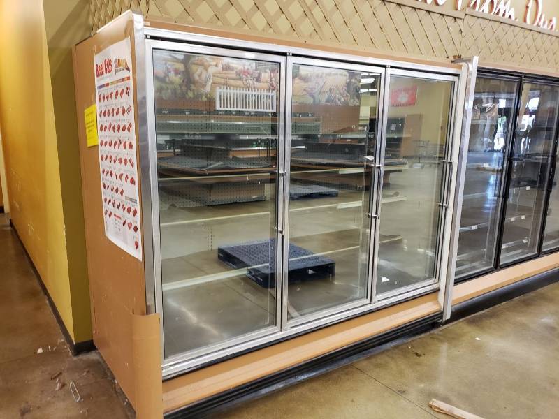 lot 2200 image: Kysor 8 foot (3) glass door reach in cooler
