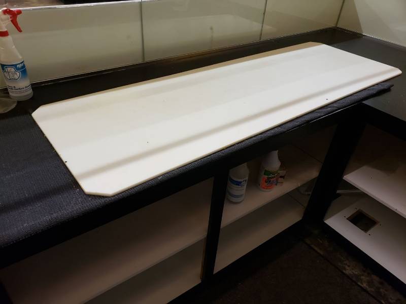 lot 2217 image: cutting board