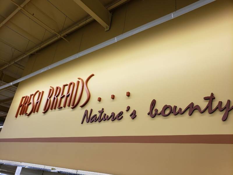 lot 2238 image: Fresh bread sign