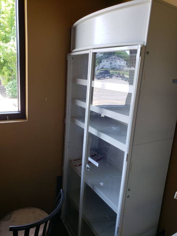 lot 2244 image: Plexiglass door cabinet