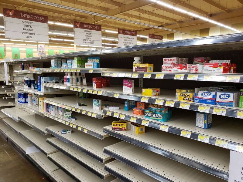 lot 2256 image: Lot of pain relievers and health products