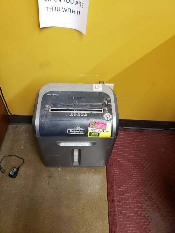 lot 2278 image: paper shredder