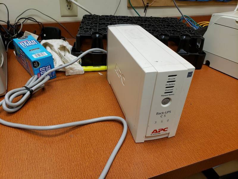lot 2285 image: Apc 350 battery backup