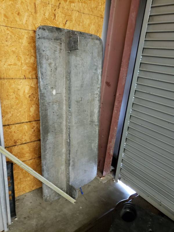 lot 2333 image: Aluminum dock plate