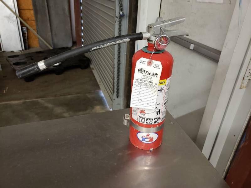 lot 2337 image: fire extinguisher