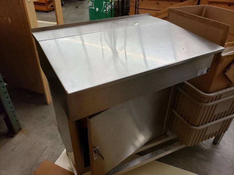 lot 2346 image: stainless warehouse desk station, dunnage rack