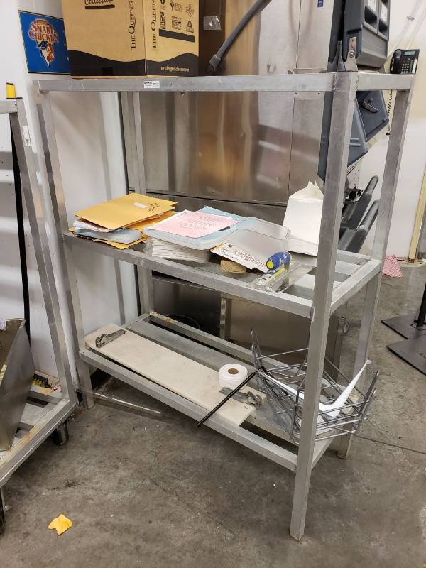 lot 2360 image: Win Holt aluminum 3 shelf rack