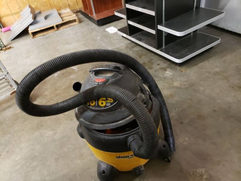 lot 2378 image: shop vac