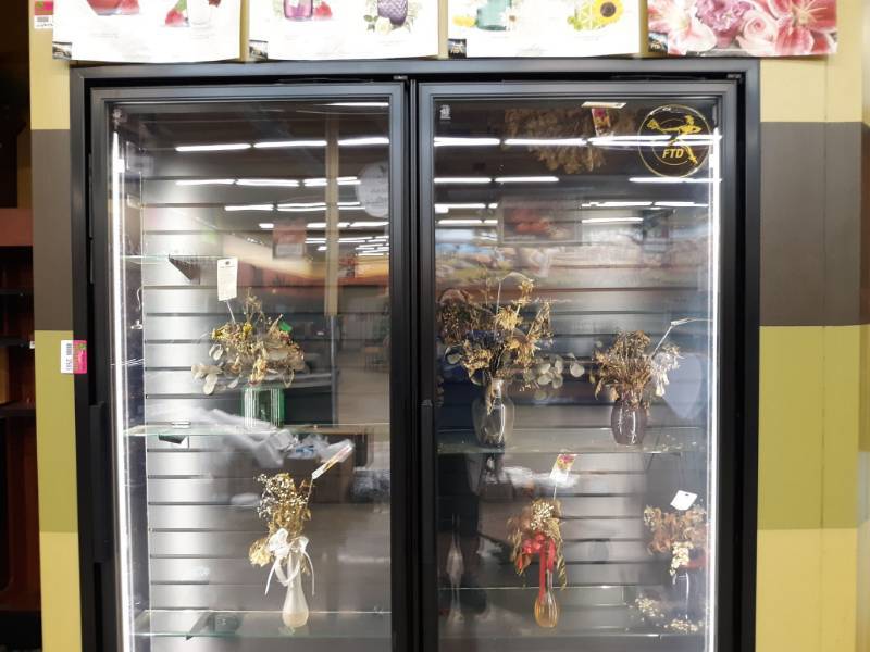 lot 2505 image: Floral Cooler with Front Lighted Display with Doors 6x9