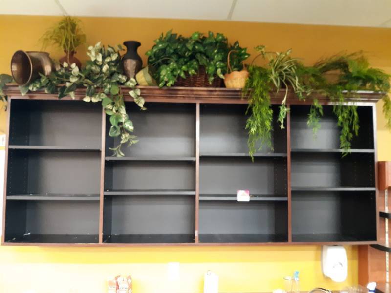 lot 2508 image: Display Shelves 96x40x12