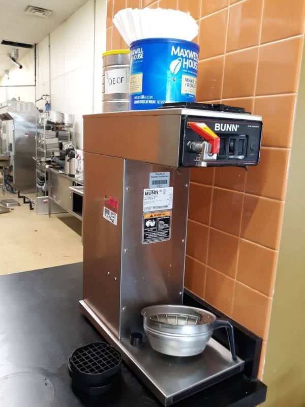 lot 2527 image: Bunn Coffee Maker without Decanter Model # CWTF15-APS, SF