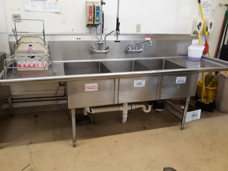 lot 2550 image: 3- Bay Stainless Steel Sink with Sprayer with Disposal