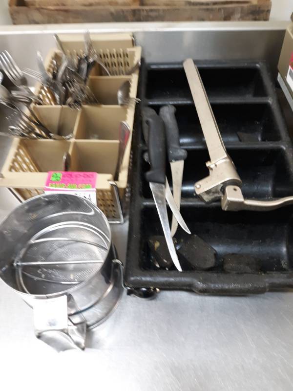 lot 2554 image: Silverware Caddy and Dishwasher Can Opener, Knives, Sifter