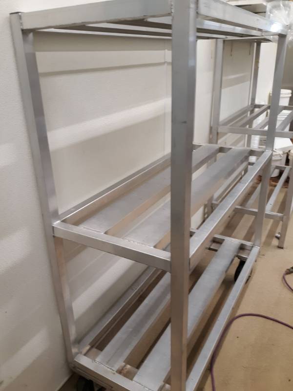 lot 2593 image: Aluminum Dunnage Rack on Casters 24x48x59