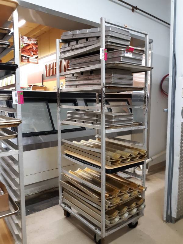 lot 2619 image: Full size sheet Pan rack 20x26x68