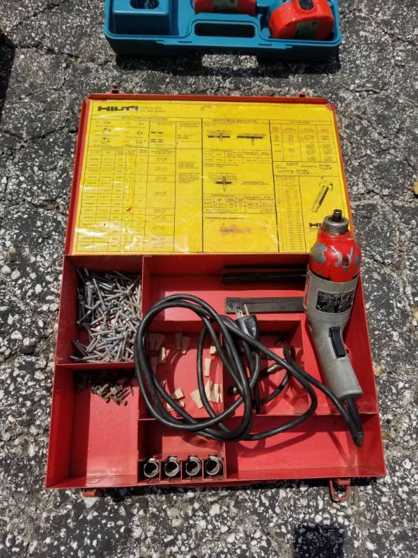 lot 835 image: Hilti TK 1E Drywall Screwdriver