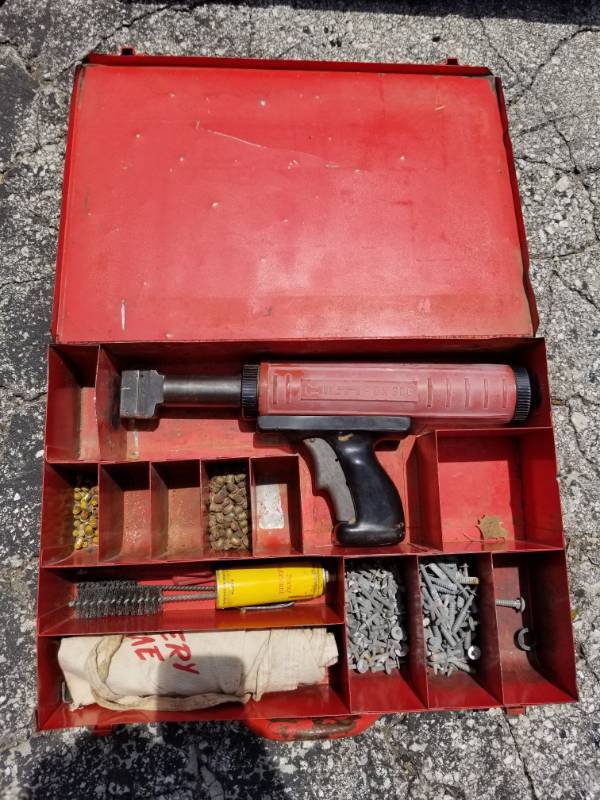 lot 850 image: Hilti DX300 Actuated Nail Gun