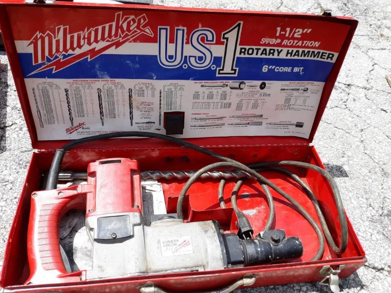 lot 870 image: Milwaukee Rotary Hammer Model # 5347